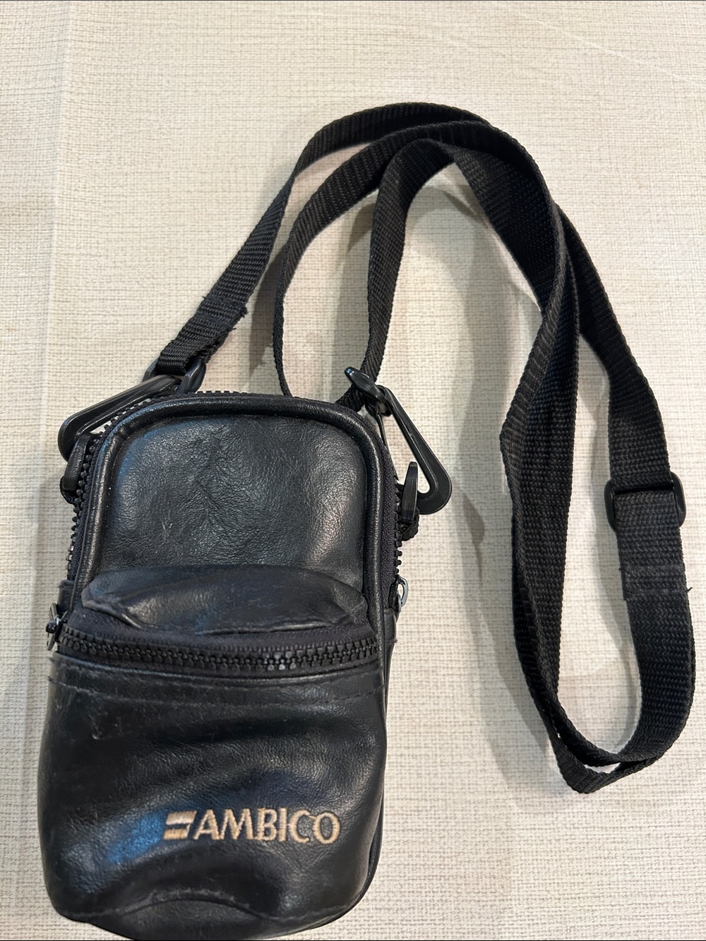 Ambico Black Leather Men’s Crossbody Belt Bag